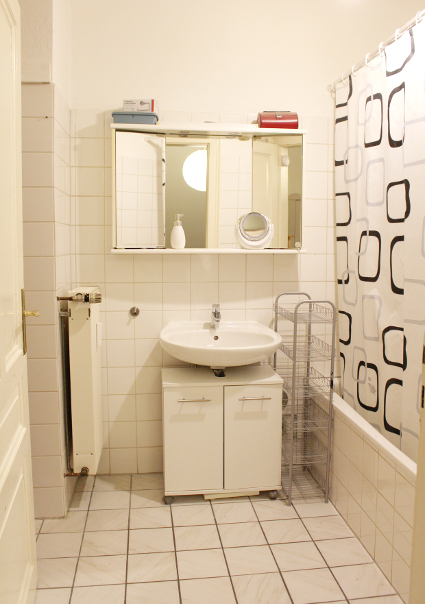 Waschbecken in Badezimmer